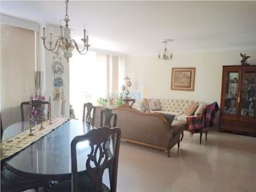Venta Apartamento Laureles zona central cercano a Santa Teresita