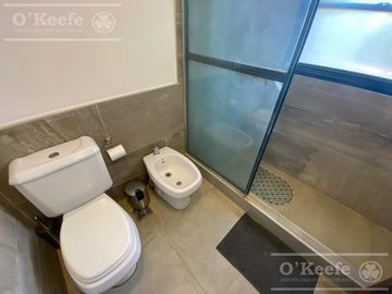 Casa en venta en uno de los Barrios Centrales en Abril C.C, Guillermo Hudson, Berazategui - Apto Credito