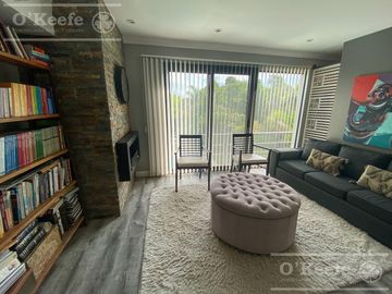 Casa en venta en uno de los Barrios Centrales en Abril C.C, Guillermo Hudson, Berazategui - Apto Credito