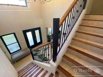Casa en venta en uno de los Barrios Centrales en Abril C.C, Guillermo Hudson, Berazategui - Apto Credito