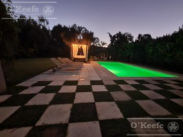 Casa en venta en uno de los Barrios Centrales en Abril C.C, Guillermo Hudson, Berazategui - Apto Credito