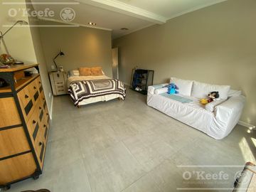 Casa en venta en uno de los Barrios Centrales en Abril C.C, Guillermo Hudson, Berazategui - Apto Credito
