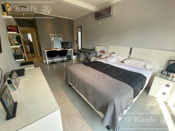 Casa en venta en uno de los Barrios Centrales en Abril C.C, Guillermo Hudson, Berazategui - Apto Credito