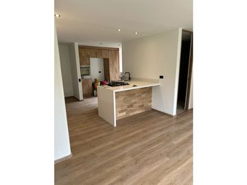 Apartamento en Venta Cumbres Envigado Remodelado Y vista  a verde