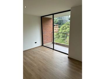 Apartamento en Venta Cumbres Envigado Remodelado Y vista  a verde