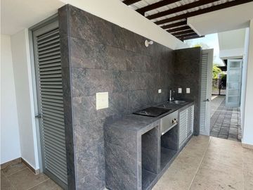 VENTA CASA UN PISO PALMA REAL VILLAVICENCIO