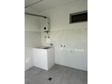 VENTA CASA UN PISO PALMA REAL VILLAVICENCIO
