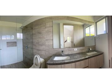 VENTA CASA UN PISO PALMA REAL VILLAVICENCIO