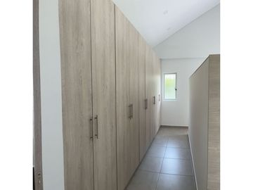 VENTA CASA UN PISO PALMA REAL VILLAVICENCIO