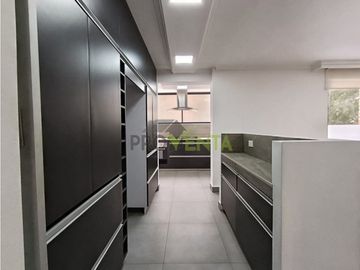 Apartamento en venta Poblado Los Parra