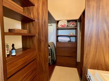 Casa en Venta de 4 recamaras con alberca privada en Campo de Golf El Tigre