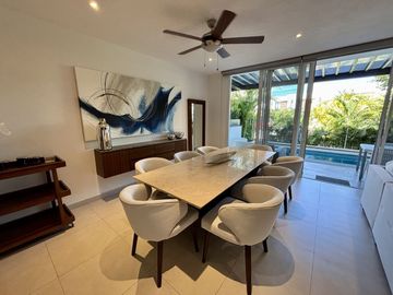 Casa en Venta de 4 recamaras con alberca privada en Campo de Golf El Tigre