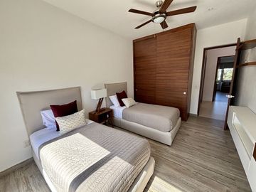Casa en Venta de 4 recamaras con alberca privada en Campo de Golf El Tigre