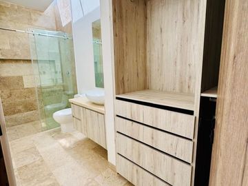 CASA EN VENTA  EN EL YUCATAN COUNTRY CLUB