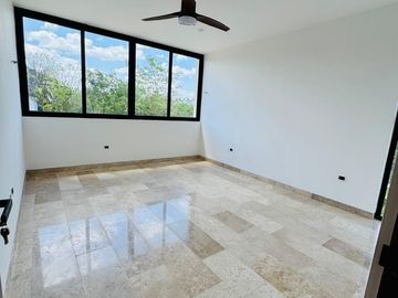 CASA EN VENTA  EN EL YUCATAN COUNTRY CLUB