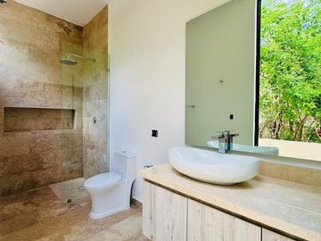 CASA EN VENTA  EN EL YUCATAN COUNTRY CLUB