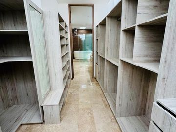 CASA EN VENTA  EN EL YUCATAN COUNTRY CLUB