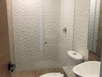 DEPARTAMENTO TOTALMENTE REMODELADO EN LA CALLE DE HOMERO