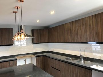 DEPARTAMENTO TOTALMENTE REMODELADO EN LA CALLE DE HOMERO