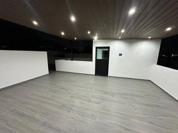 Exclusiva residencia en La Rioja, frente a área verde
