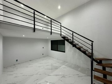 Exclusiva residencia en La Rioja, frente a área verde