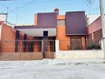 Casa en venta cerca del parque la plancha en Mérida Yucatán.