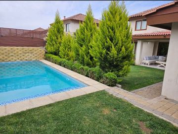 Arriendo chicureo norte !