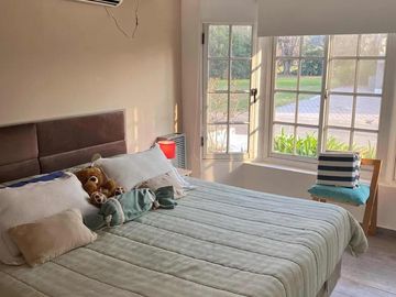 Casa en venta - 5 Dormitorios 3 Baños - Canning