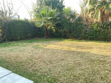 Casa en venta - 5 Dormitorios 3 Baños - Canning