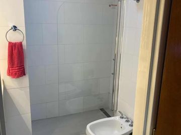 Casa en venta - 5 Dormitorios 3 Baños - Canning