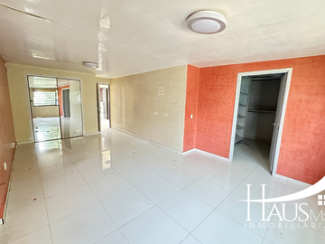 Casa en Venta, en Col. Sinatel