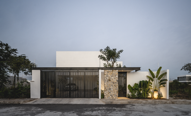 CASA EN VENTA EN DZITYA CON ALBERCA, MERIDA YUCATAN