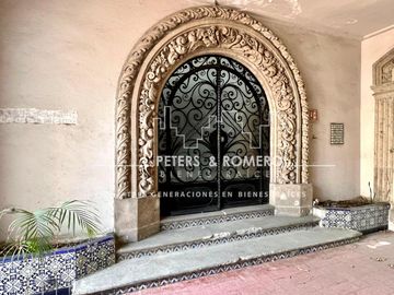 Casa con Uso de Suelo de Oficinas en Polanco