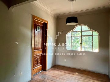 Casa con Uso de Suelo de Oficinas en Polanco