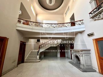 Casa con Uso de Suelo de Oficinas en Polanco