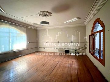 Casa con Uso de Suelo de Oficinas en Polanco