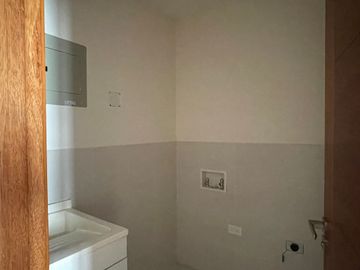Venta departamento de 138 m2 de 3 dormitorios en Nayón