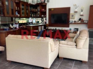 Venta de Casa  En La Encantada De Villa-Chorrillos