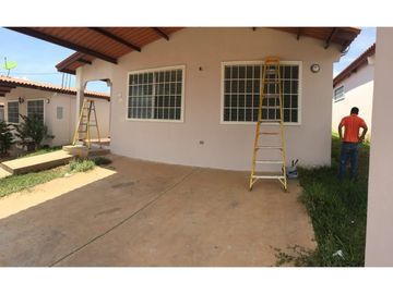 VENDO CASA BRISAS DEL GOLF ARRAIJAN