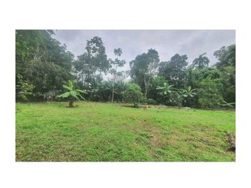 VENTA DE FINCA EN BUGABA 1,407 METROS