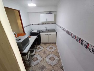 (Rebajada) Amplia Casa De Dos Pisos De 4d Y 3b Más Depto Int