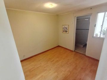(Rebajada) Amplia Casa De Dos Pisos De 4d Y 3b Más Depto Int