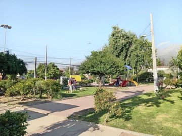 (Rebajada) Amplia Casa De Dos Pisos De 4d Y 3b Más Depto Int