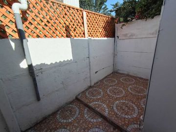 (Rebajada) Amplia Casa De Dos Pisos De 4d Y 3b Más Depto Int