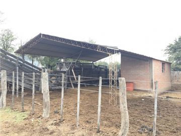 VENDO CAMPO DE 2010 HECTAREAS SOBRE RUTA 152 PROXIMO A GENERAL ACHA