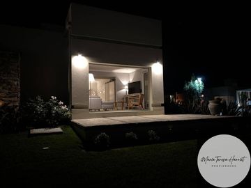 Casa en venta de 3 dormitorios en La Reserva