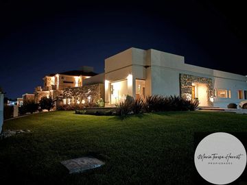Casa en venta de 3 dormitorios en La Reserva