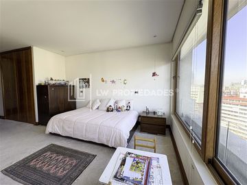 Departamento en Venta en Presidente Riesco / Luz