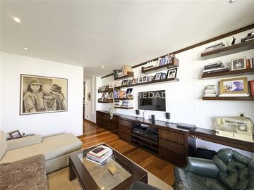 Departamento en Venta en Presidente Riesco / Luz