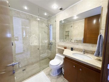 Departamento en Venta en Presidente Riesco / Luz